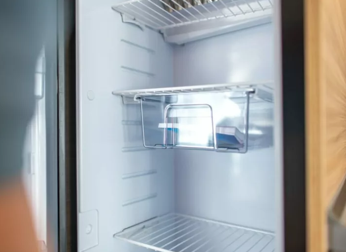 Jak se zbavit nežádoucí vlhkosti v lednici